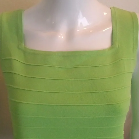 Lightweight Knit Green Sleeveless Top - Size: M - Picture 5 of 8